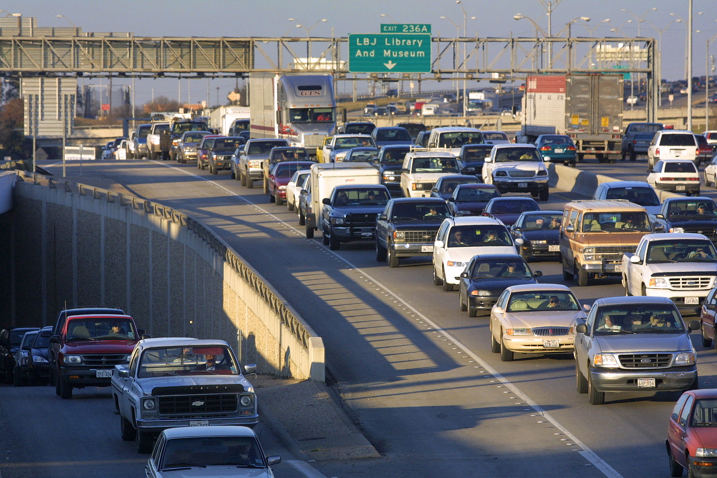 Study Finds L.A. Worst for Traffic and Commuters